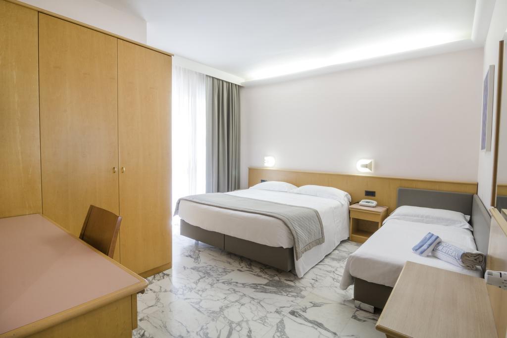 Hotel Mistral Termoli Esterno foto