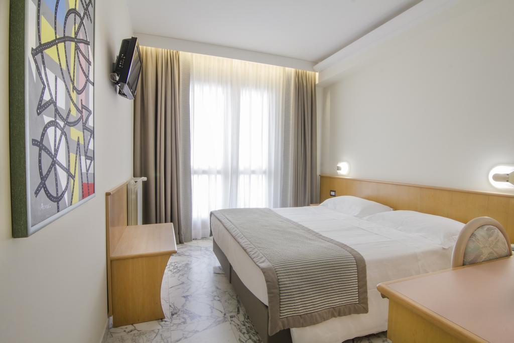Hotel Mistral Termoli Esterno foto